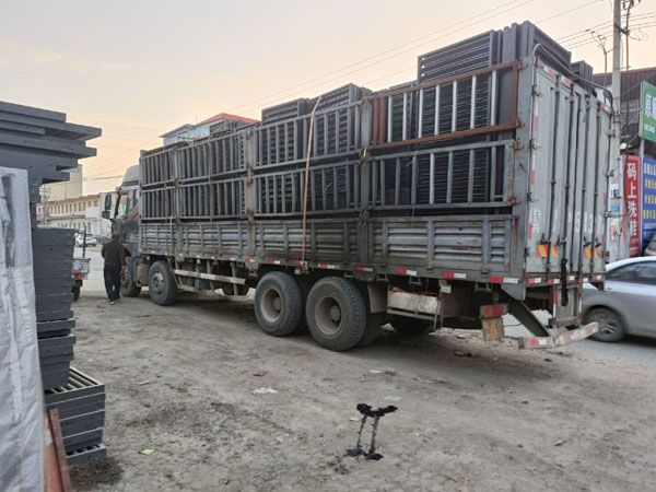 空調(diào)護(hù)欄廠家發(fā)貨